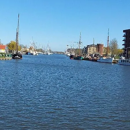 Boot Rosi Hafen Greiswald
